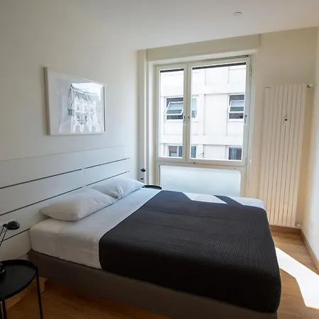 イル ヴィーコロ アパート コモ